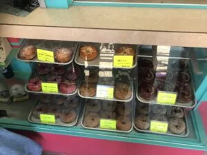 DOUGHNUT-HOLIC